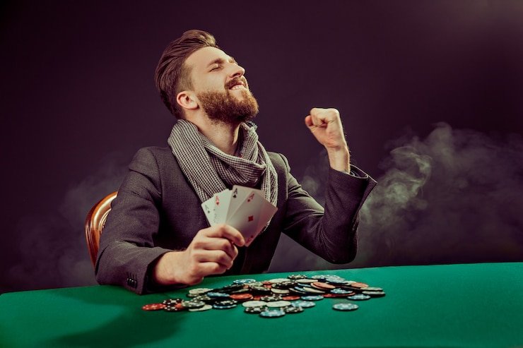 Platform grand303 menampilkan pasar sepak bola dan permainan live-dealer
